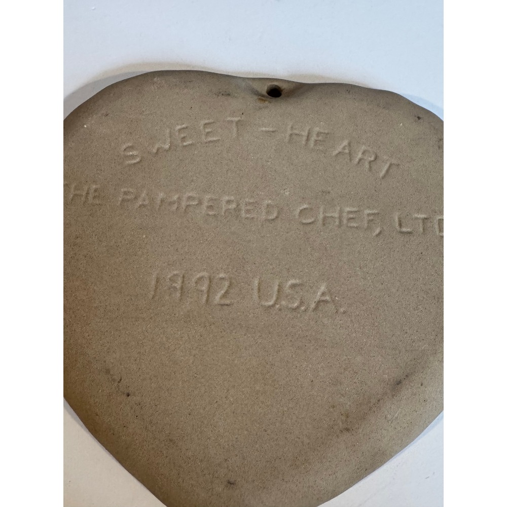 Vintage Sweet Heart Brown Bag Cookie Art Mold 1992 Pampered Chef Heart Stoneware - Picture 2 of 6